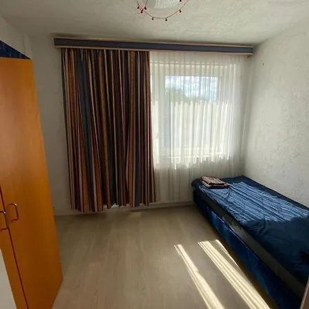 Monteurunterkunft mit 6 Zimmern Ferienhaus